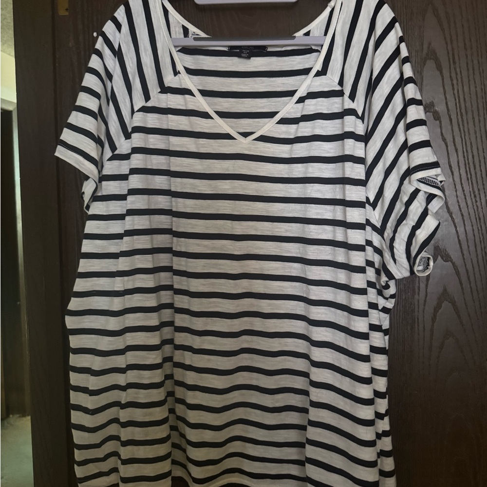 Ellos Striped Black and White Women's Top 4X